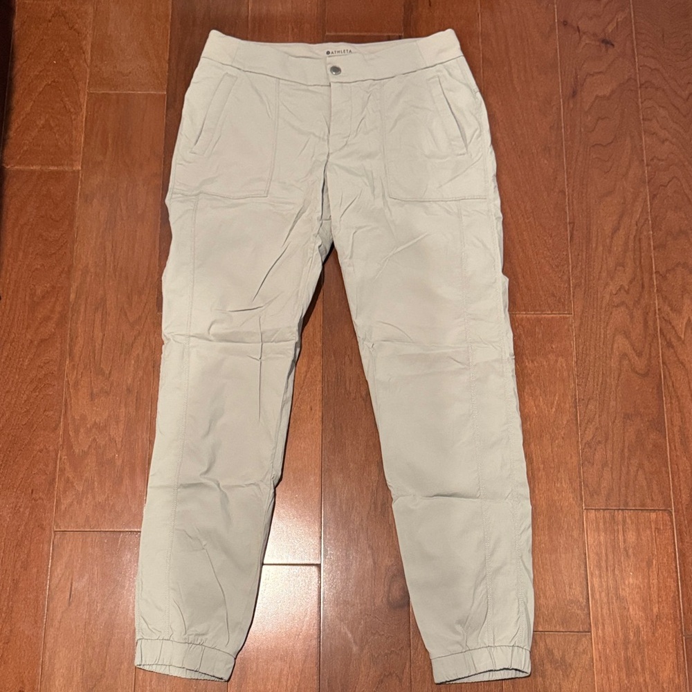Athleta Light Gray hiking Jogger Pants 10L lightweight